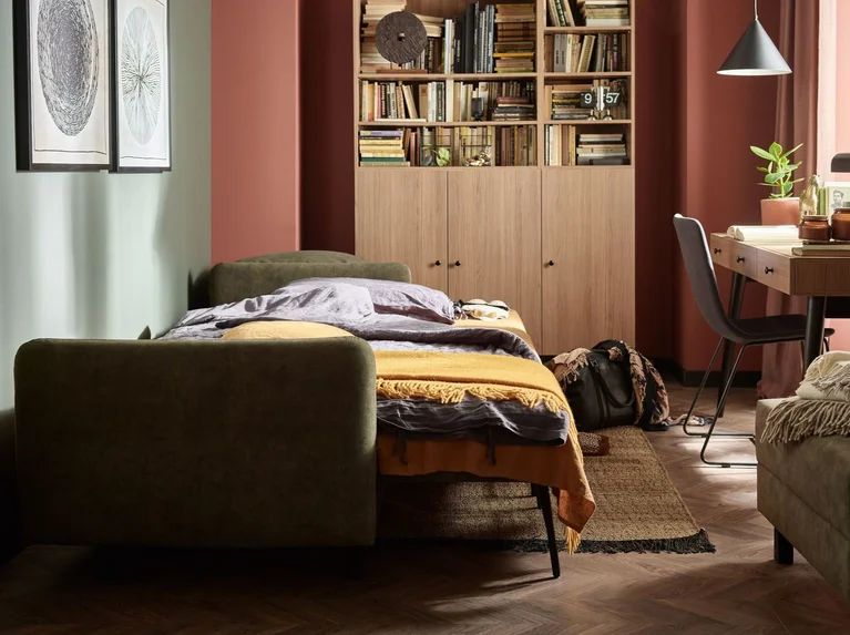 rozłożona sofa